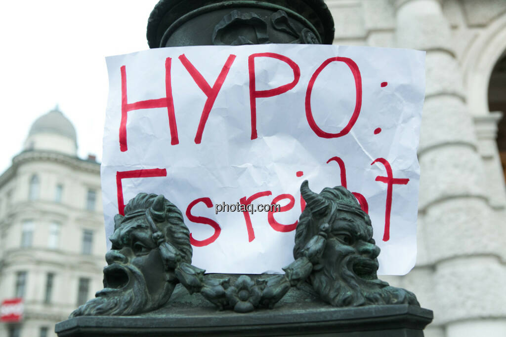 Hypo, Es reicht - Hypo Demonstration in Wien am 18.03.2014, © teilweise www.shutterstock.com (18.03.2014) 