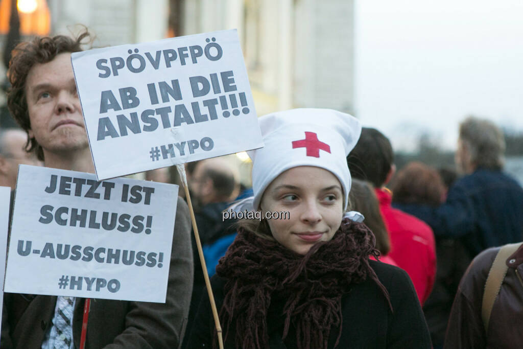 Jetzt ist Schluss - Hypo Demonstration in Wien am 18.03.2014, © Martina Draper/finanzmarktfoto.at (18.03.2014) 