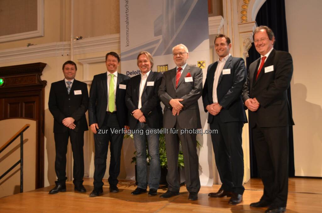 Robert Wurth, Raiffeisen-Leasing; Gerhard Marterbauer, Deloitte Österreich; Wolfgang Poppe, Vasko+Partner Ingenieure; Erhard Busek, Vizekanzler a.D., Wolfgang Kainzmeier, Strauss & Partner Development GmbH; Josef Stadlinger, Siemens AG Österreich, © Siemens/Schantl (21.03.2014) 