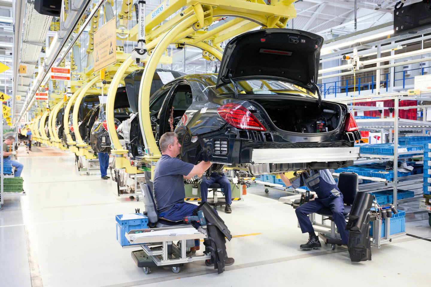 Montage der neuen S-Klasse im Mercedes-Benz Werk Sindelfingen, Daimler AG