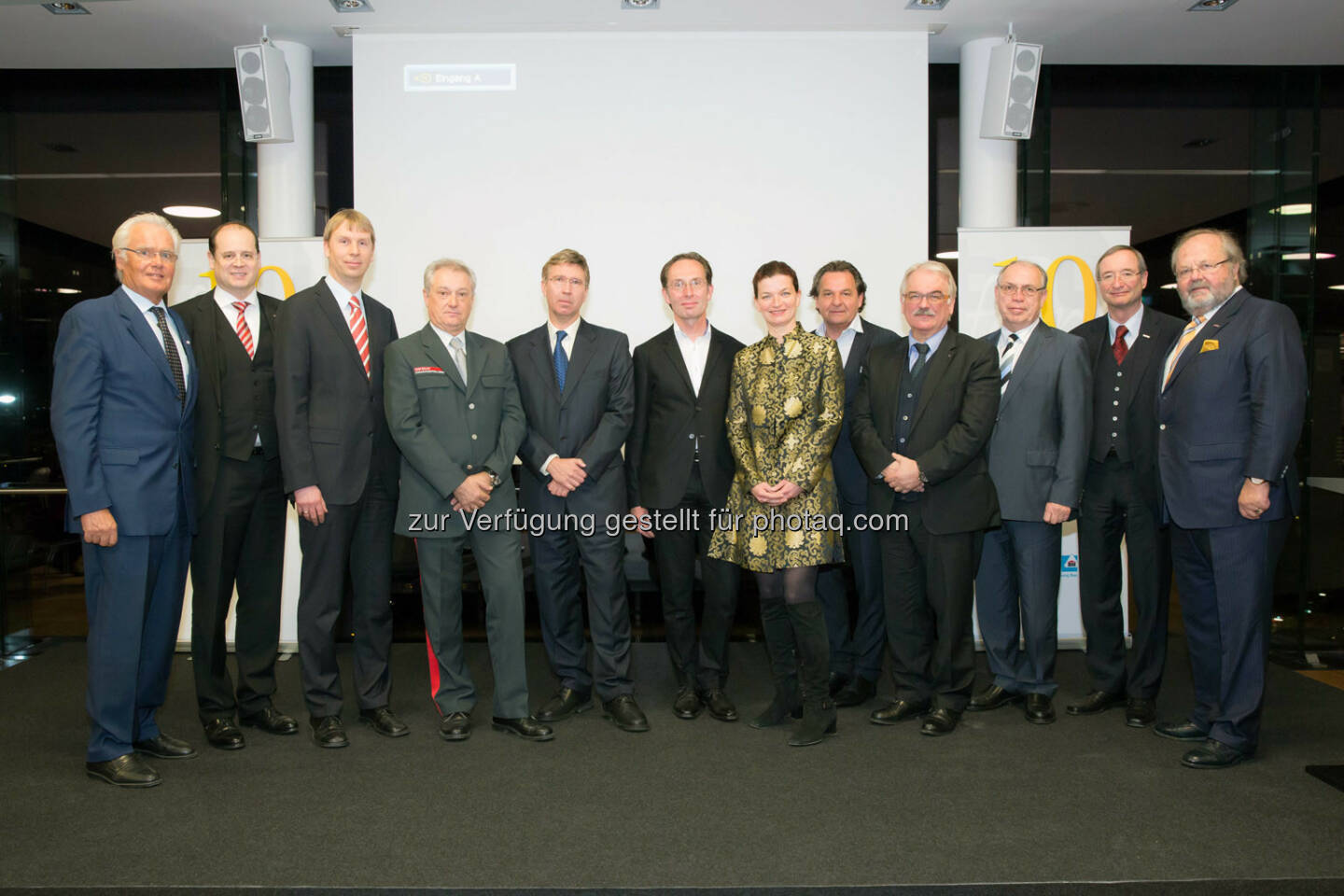 Wien,10 Jahre BAUfair - Festveranstaltung in der WKOe Skylounge, Gruppe aller Coronati-Gewinner (Bild: www.annarauchenberger.com / Anna Rauchenberger)
