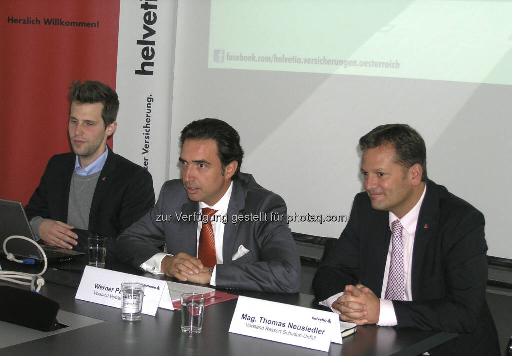 Florian Matscheko, Social Media Experte
Werner Panhauser, Vorstand Marketing/Vertrieb Mag. Thomas Neusiedler, Vorstand Schaden-Unfall alle Helvetia Versicherungen AG (v.l.n.r.) (15.12.2012) 