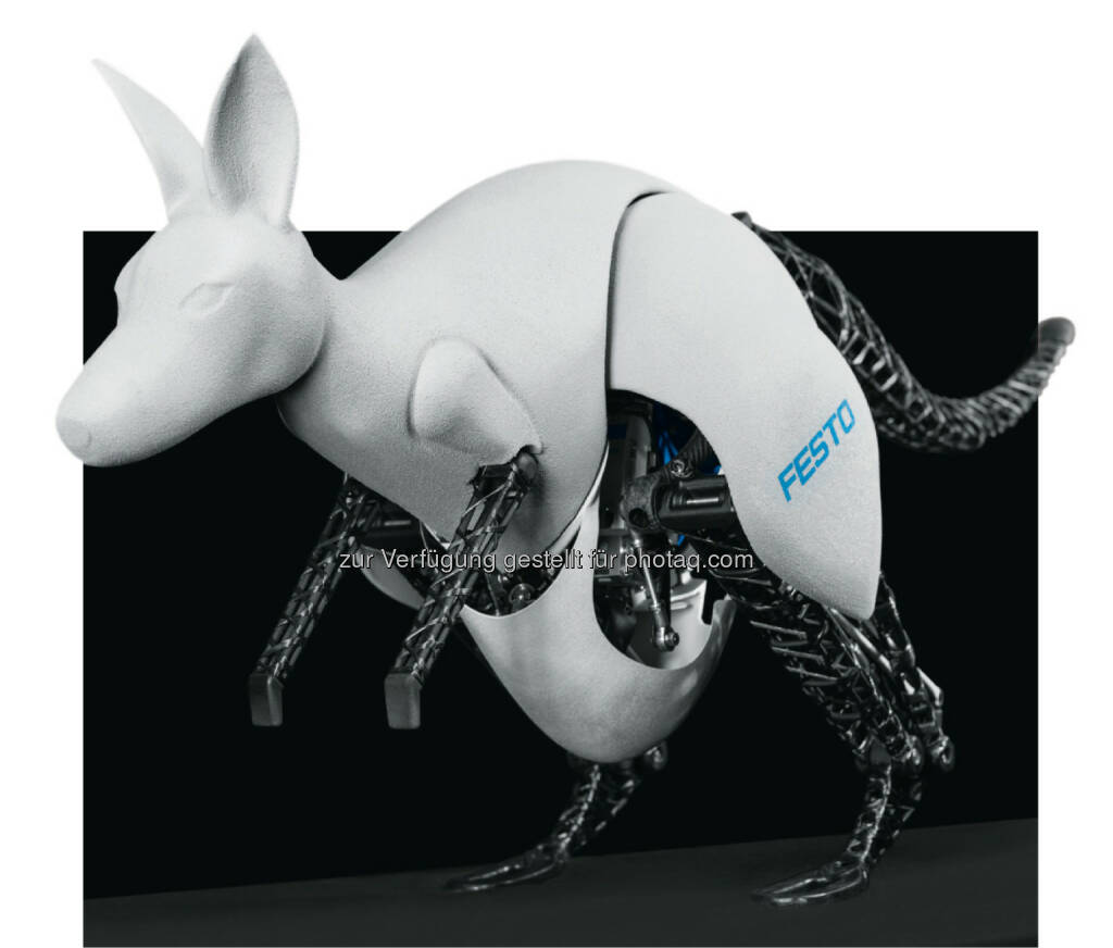 Das BionicKangaroo des Festo Bionic Learning Networks auf der Hannover Messe Industrie (07.04.2014) 