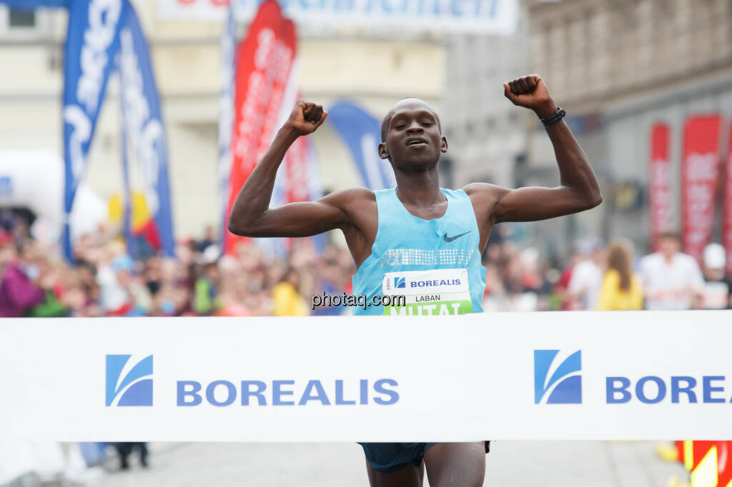 Mutai Leban (KEN), Sieger Borealis Linz Marathon, Fotograf: Klaus Mitterhauser, © Martina Draper (08.04.2014) 