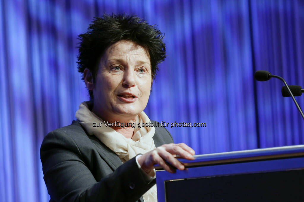 Katrin Altpeter, der Ministerin für Arbeit und Sozialordnung, Familie, Frauen und Senioren bei der Eröffnung der Invest 2014 (Bild: Messe Stuttgart) (11.04.2014) 