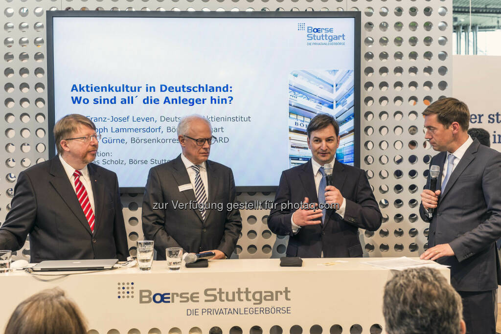 Franz-Josef Leven des Deutschen Aktieninstitutes, Christoph Lammersdorf von der Börse Stuttgart und dem Moderatoren Herrn Markus Grüne, Ressortleiter der ARD-Börsenredaktion (Bild: Messe Stuttgart) (11.04.2014) 