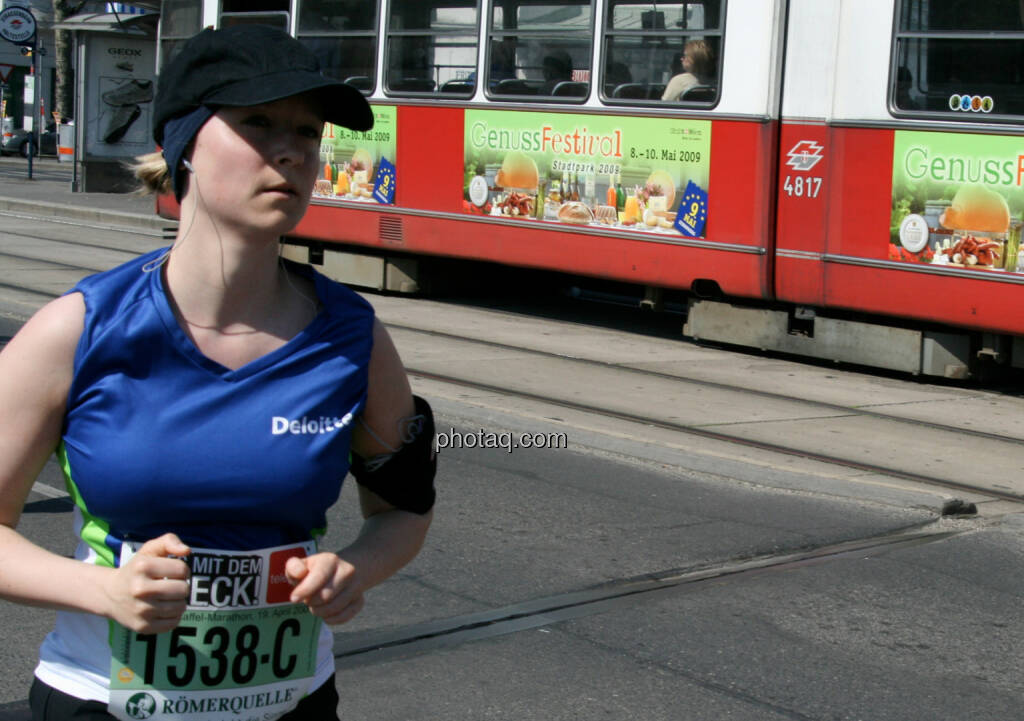 Deloitte Strassenbahn (12.04.2014) 