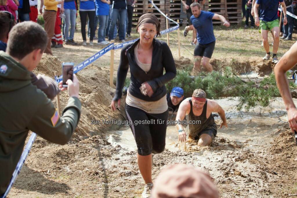 Adina Mircioane, Sprecherin Polizei Wien,  Gatsch Enten Crosslauf in Großmeiseldorf, © Andreas Kalchbrenner, Onzoone MediaCommunications GmbH (14.04.2014) 