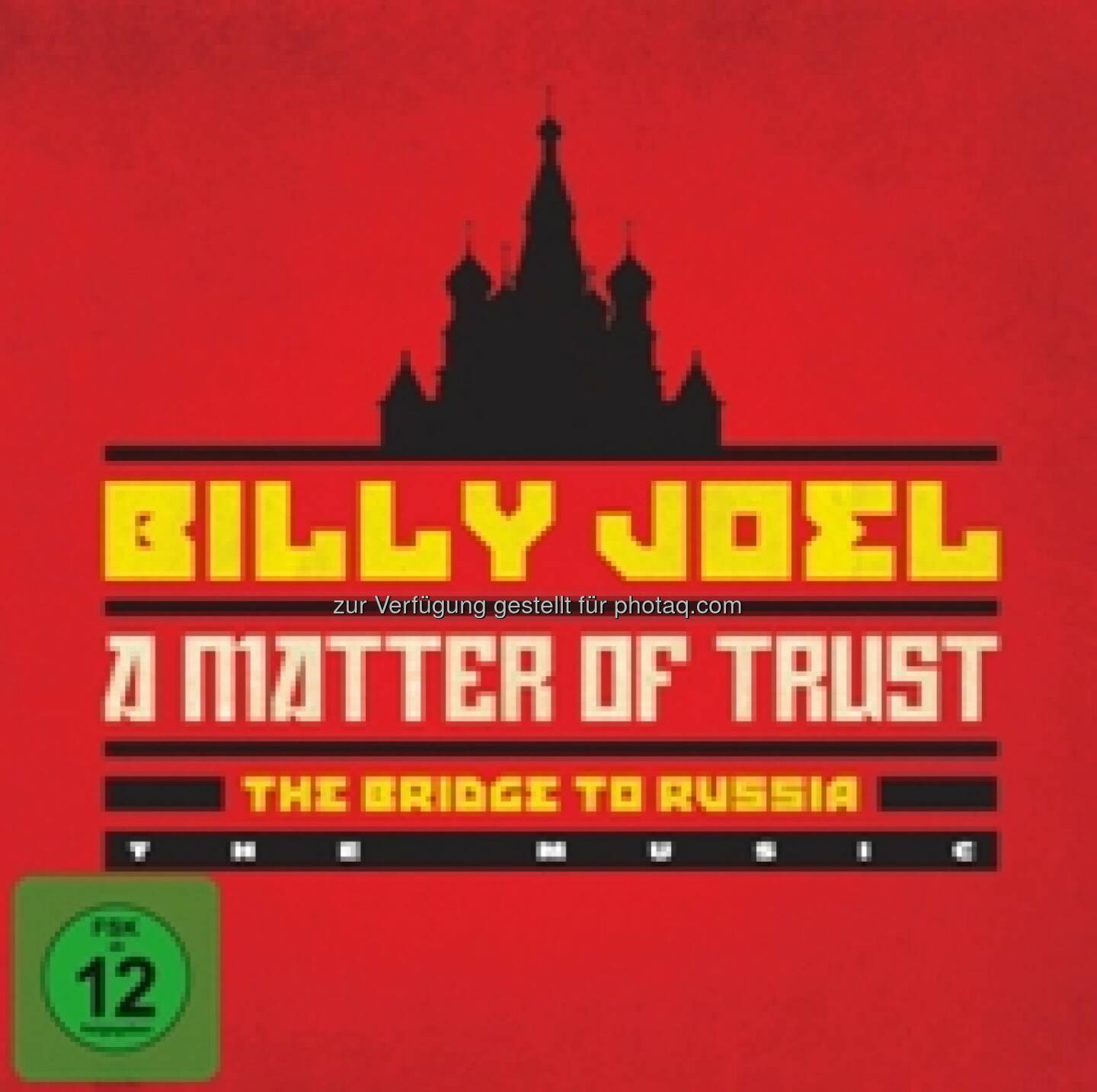 Billy Joel: A Matter of Trust – The Bridge to Russia. Am 16. Mai 2014 erscheint Billy Joels A MATTER OF TRUST - THE BRIDGE TO RUSSIA, die historische 1987er Tour des Künstlers in Russland, neu überarbeitet als Deluxe Edition auf 2CD/Blu-ray Box-Set. Die Deluxe Edition enthält einen Konzertfilm in voller Länge (The Concert) auf Blu-ray, ein Doppelalbum inklusive zwölf bisher unveröffentlichten Tracks und Bonusmaterial auf CD (The Music) und einen exklusiven SHOWTIME® Dokumentarfilm, der über Billys 1987er Sowjet-Tour berichtet. Regisseur des Films ist der vierfache Emmy-Preisträger Jim Brown (Pete Seeger: The Power of Song, American Roots Music, An Evening with Henry Belafonte). Zusätzlich beinhaltet die Deluxe Edition ein Buch mit seltenen Fotos und neuen Liner Notes sowie Augenzeugenberichten von Autoren und Journalisten wie Gary Graff, Michael Jensen, Neal Preston, Rona Elliot und Wayne Robins. Billy Joels historischer Russlandbesuch wurde zum weltweiten Nachrichten-Event und brachte Journalisten und Autoren dazu, die ganze Tour zu verfolgen, um den Fortschritt und die Wirkung zu dokumentieren, die Billy, seine Band und seine Familie auf das russische Volk hatten. Die komplette Tour wurde professionell gefilmt und die Konzerte weltweit simultan im Radio übertragen.
