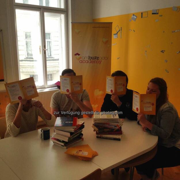 Ambuzzador Sonnenschein & Social Fitness - perfekter Fenstertag. http://fb.buzzt.at/ambuzzadoracademy , © Aussendung (02.05.2014)