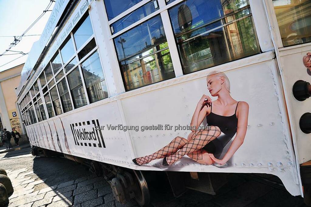 Wolford auf der Strassenbahn in Mailand:In April we run an advertising campaign on some lines of the  Milan urban tramway network. These trams - ATM Class 1500 - are in service since 1929!  Source: http://facebook.com/WolfordFashion (03.05.2014) 