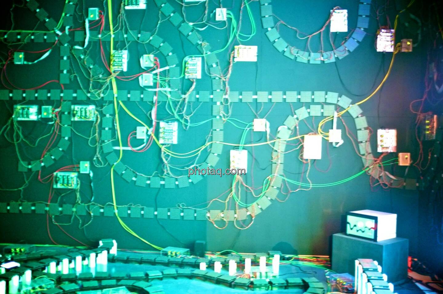 Strom, Stromkreis, grün, Ars Electronica Center
