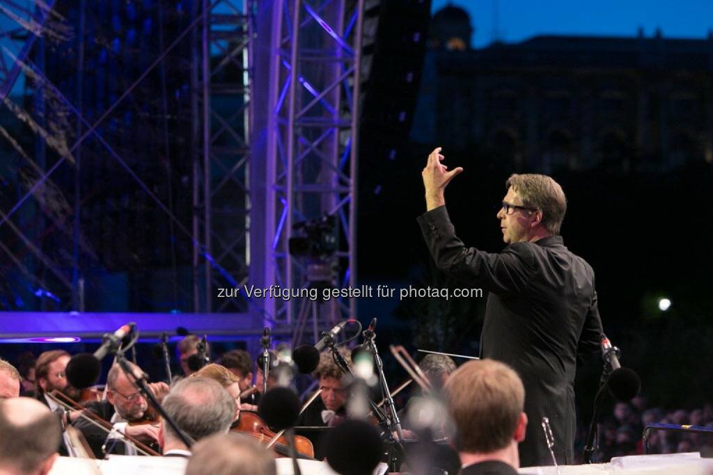 Dirigenten Bertrand de Billy, Fest der Freude 2014, © Martina Draper für Wiener Symphoniker (09.05.2014) 