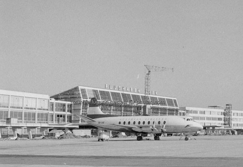 17 Airlines haben 1957 den Flughafen Wien angeflogen. PanAm, Aeroflot, CSA, LOT und die Deutsche Lufthansa kamen regelmäßig. Und für ein paar Tage sogar Luftschiffe!  Source: http://facebook.com/flughafenwien (11.05.2014) 