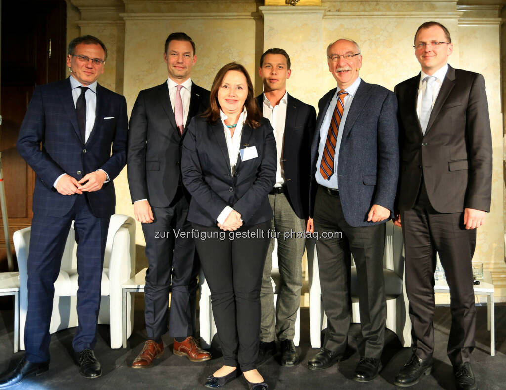 Moderator Armin Wolf, Christian Berger (Coface), Katarzyna Kompowska (Coface), Martin Darbo (Darbo), Gerd Gigerenzer (Max-Planck-Institut für Bildungsforschung), Gerald Mayer (Amag)  -  anlässlich der Coface Country Risk Conference: Entscheidungsfindung zwischen Gefühl und Verstand, (Bild: Coface) (14.05.2014) 