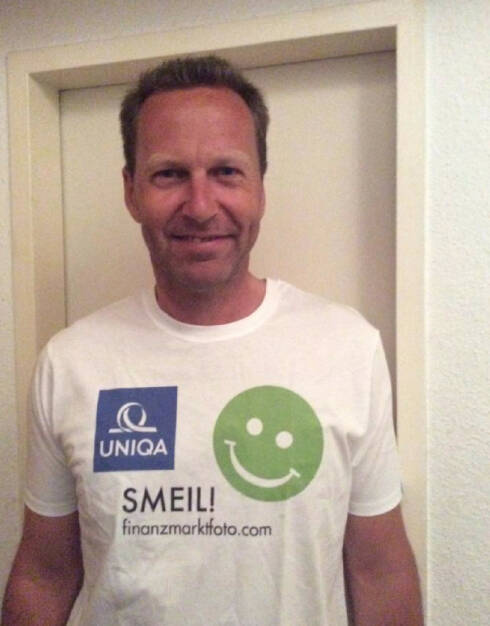 Corporate Publishing Smeil: Oliver Olbrich, Shirt in der Uniqa -Kollektion (15.05.2014) 