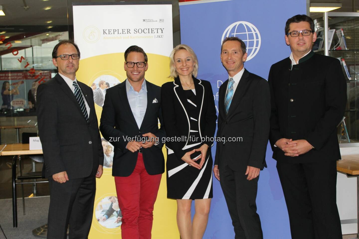 Wilfried Blaschke (Berner GmbH), Johannes Pracher (GF Kepler Society), Iris Fischlmayr (Vorständin des Instituts für Internationales Management an der JKU), Hubert Lehenbauer (Rübig GmbH & Co KG), Bernhard Freiseisen (Fronius International GmbH) stellten sich am 15. Mai 2014 bei einer gemeinsamen Expertendiskussion dem Thema: „Becoming International – What´s Next?“ (Bild: JKU)