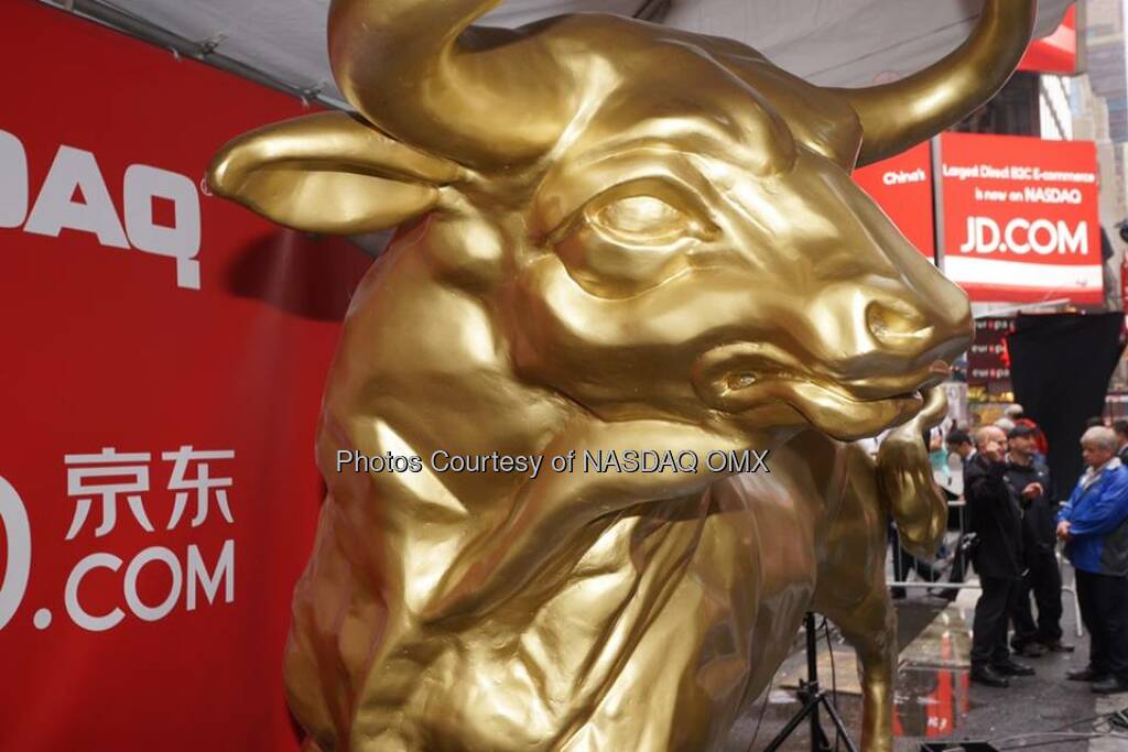 Goldener Bulle: JD.com Golden Bull Source: http://facebook.com/NASDAQ (22.05.2014) 