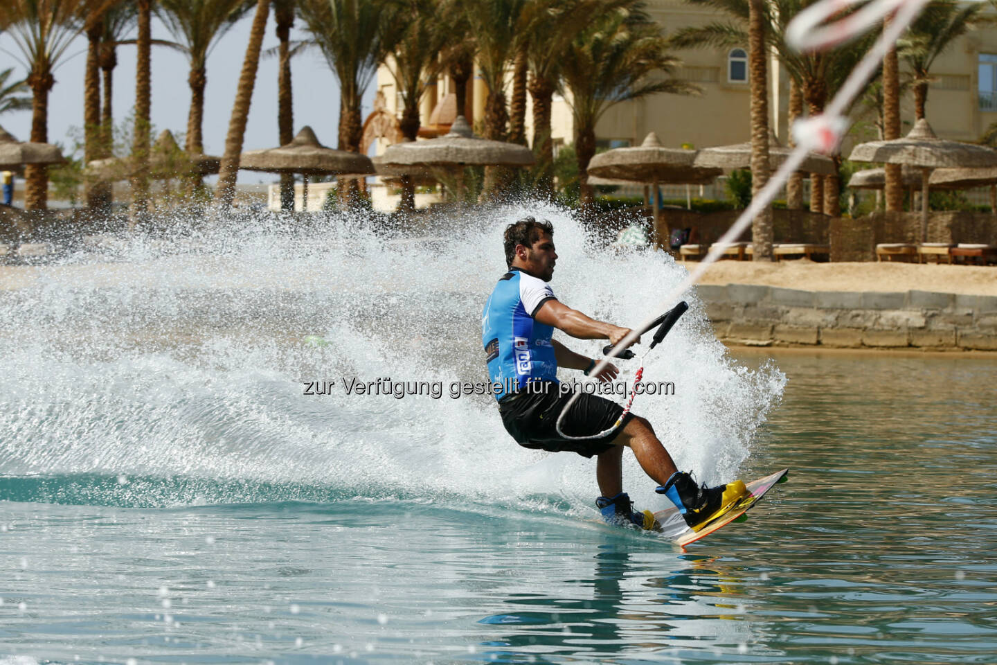 Reno Romeu (BRA) wake boarding, Red Sea Kitesurf World Cup (28. Mai bis zum 1. Juni ) in Soma Bay (Bild: Hoch Zwei / Juergen Tap)