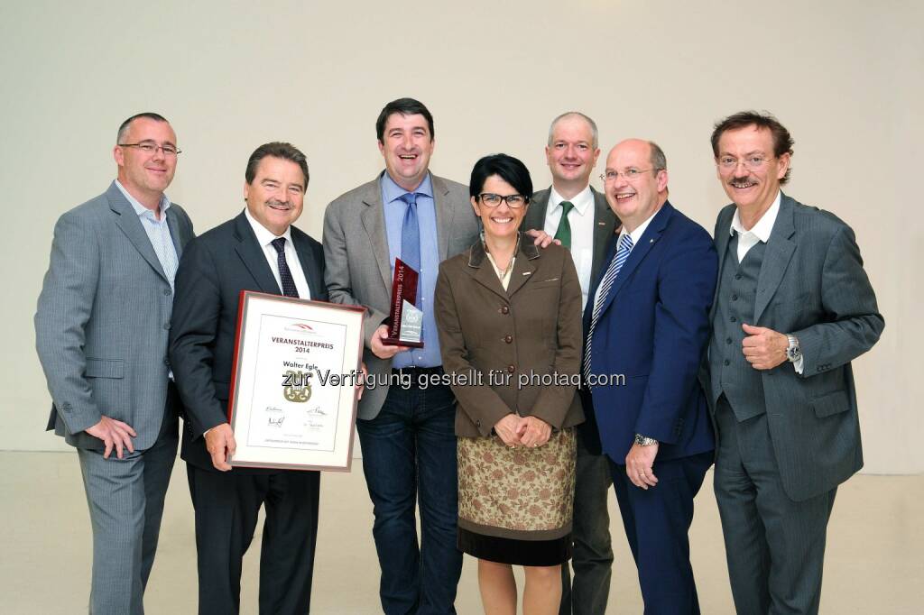 Markus Nagele (Obmann Veranstalterverband Vorarlberg), Fritz Kaufmann (Präsident Veranstalterverband Österreich), Preisträger Walter Egle, Petra Nocker-Schwarzenbacher (Obfrau Bundessparte Tourismus und Freizeitwirtschaft - WKO), Rainer Ribing (Geschäftsführer Bundessparte Tourismus und Freizeitwirtschaft - WKO), Andreas Hüttner (Bundesgeschäftsführer Veranstalterverband Österreich) und Josef Bitzinger (Obmann Sparte Tourismus und Freizeitwirtschaft). Der Veranstalterverband Österreich (VVAT) ehrte amSamstag, dem 31. Mai 2014, im Festspielhaus Bregenz die Leistungen des Musikveranstalters Walter Egle und seine besonderen Verdienste um die Veranstaltungsbranche mit dem begehrten Veranstalterpreis 2014., © Aussendung (02.06.2014) 