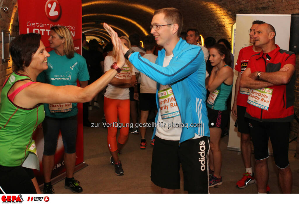 Teilnehmerin und Guenther Matzinger (AUT). Foto: GEPA pictures/ Philipp Brem (04.06.2014) 