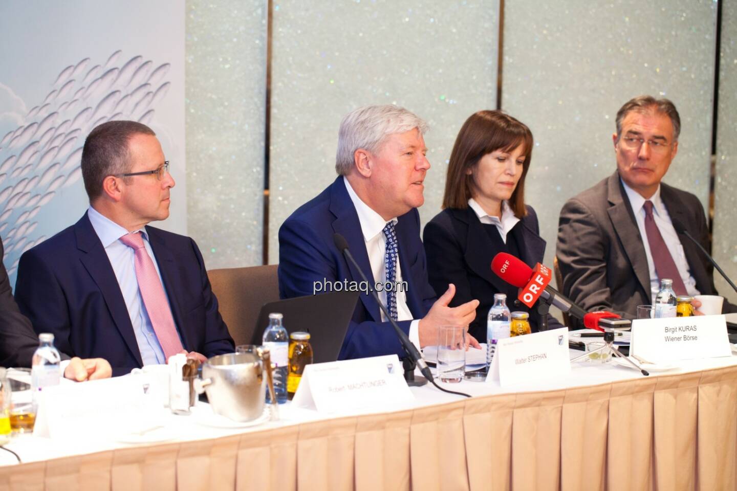 Robert Machtlinger (COO FACC),  Walter A. Stephan (CEO FACC), Birgit Kuras (Börse Wien), Friedrich Mostböck (Erste Group) 