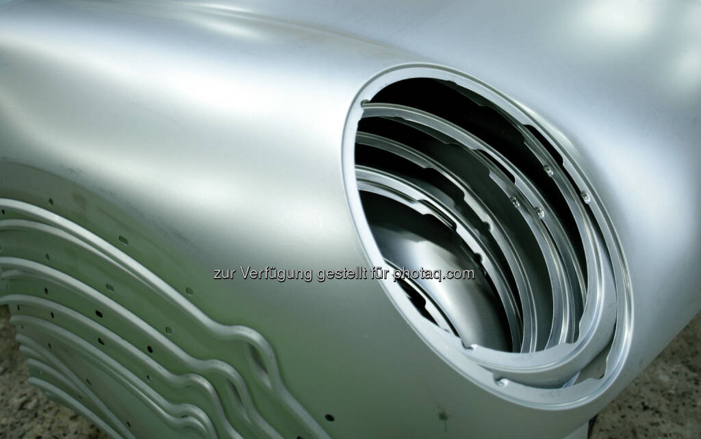 Pressteil Automotive, © voestalpine - Homepage (29.12.2012) 