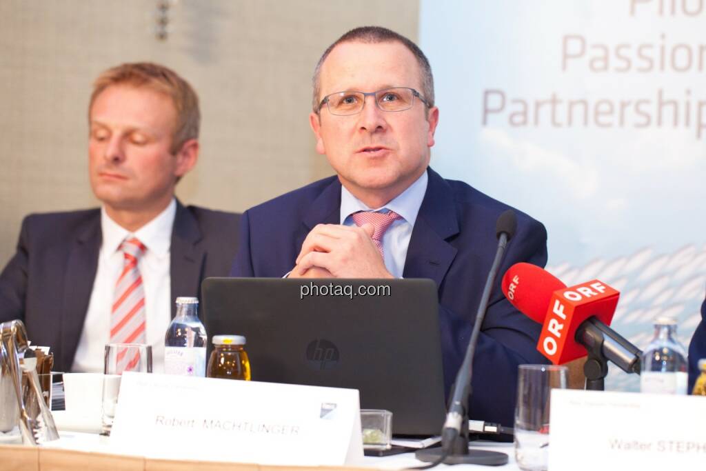 Andreas Schoberleitner (COO FACC), Robert Machtlinger (COO FACC), © photaq/Michi Mejta (04.06.2014) 