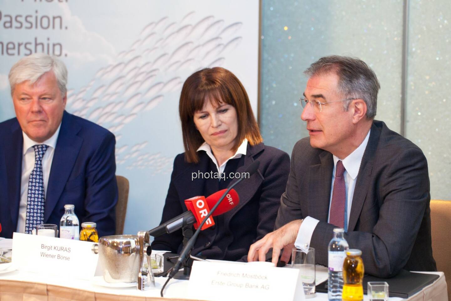 Walter A. Stephan (CEO FACC), Birgit Kuras (Börse Wien), Friedrich Mostböck (Erste Group) 