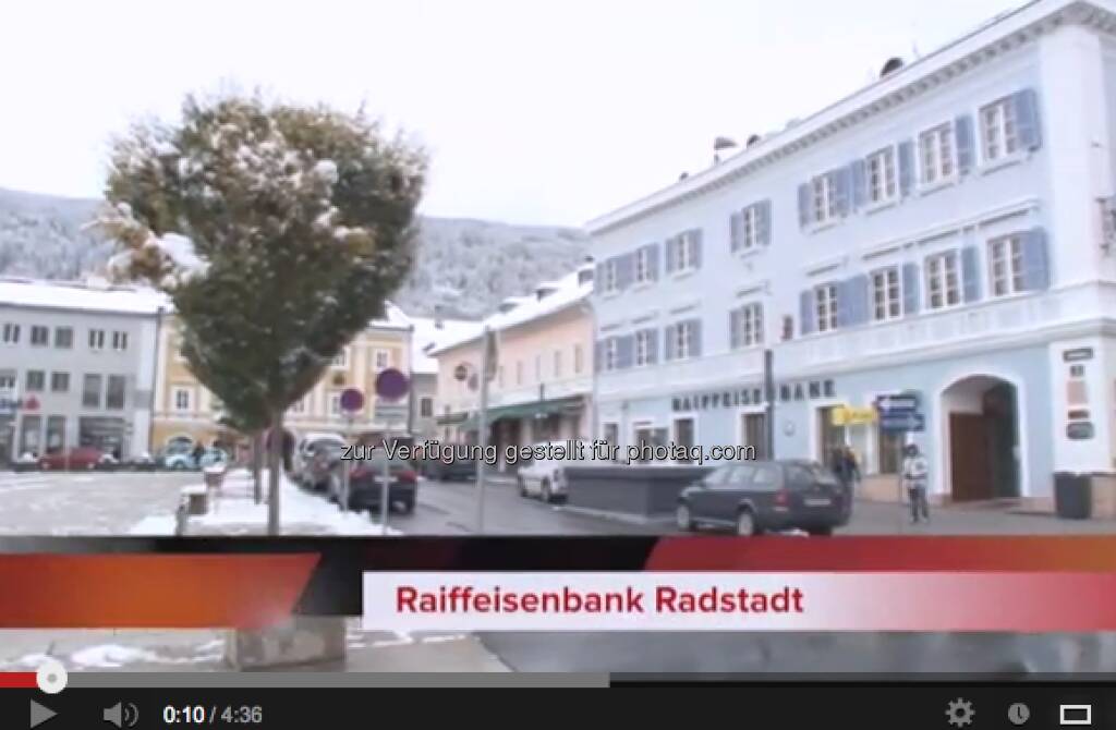 Raika Radstadt http://www.youtube.com/watch?v=kIZ3E0Ij6_Q# Lyrics: http://www.christian-drastil.com/2012/12/29/raika-radstadt-weine-nicht-wenn-der-zinsatz-fallt-lyrics-bilder/, © Raika Radstadt via Youtube (29.12.2012) 