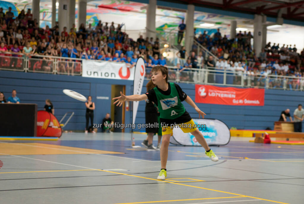 Frisbee, © Christoph Oberschneider (05.06.2014) 