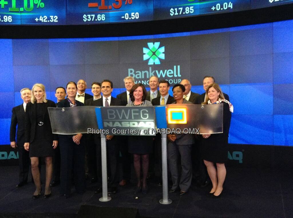 Bankwell Financial Group rings the Nasdaq closing bell! Source: http://facebook.com/NASDAQ (06.06.2014)