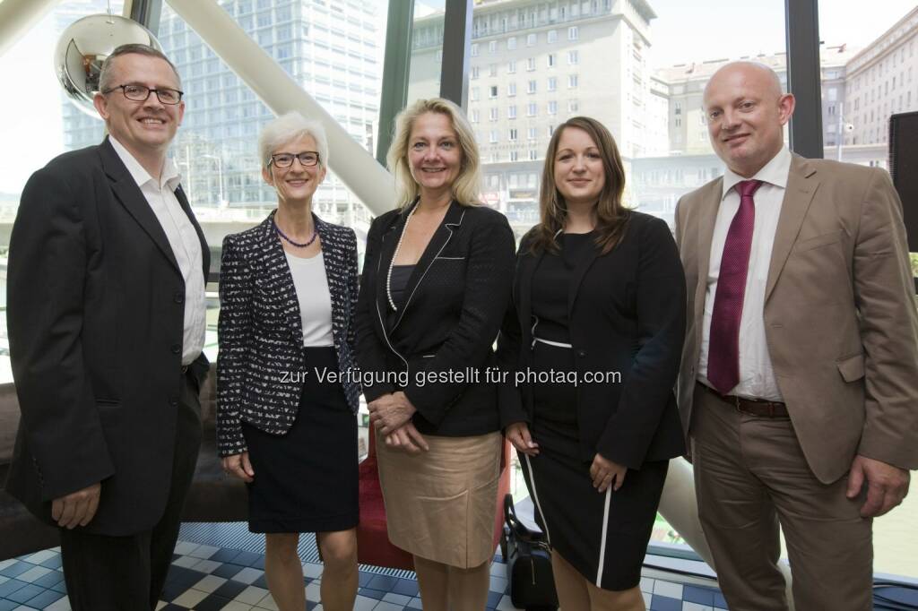 Christian Hoffmann (Cineplexx), Ilse Stria (Humbold, Businessakademie), Ada Pellert, Sandra Jauk (Verkehrsbüro Group), Harald Schörg (Rail Cargo): HR-Frühstück der Humboldt Business-Akademie: Neue Arbeitswelten, neue Anforderungen - so schließen Unternehmen den Qualification Gap (10.06.2014) 