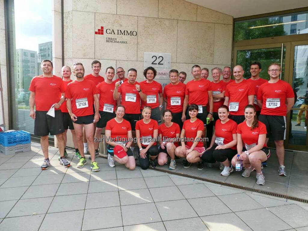 Auch sportlich will das CA Immo Team in Frankfurt heute Urban Benchmarks beim J.P. Morgan Corporate Challenge Lauf setzen. Source: http://facebook.com/caimmobilien (11.06.2014) 