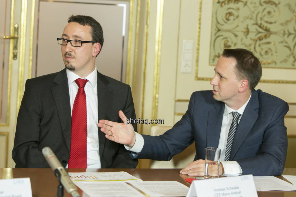 Andreas Schwabe (Raiffeisen Research), Stefan Maxian (RCB), © Martina Draper (15.12.2012) 