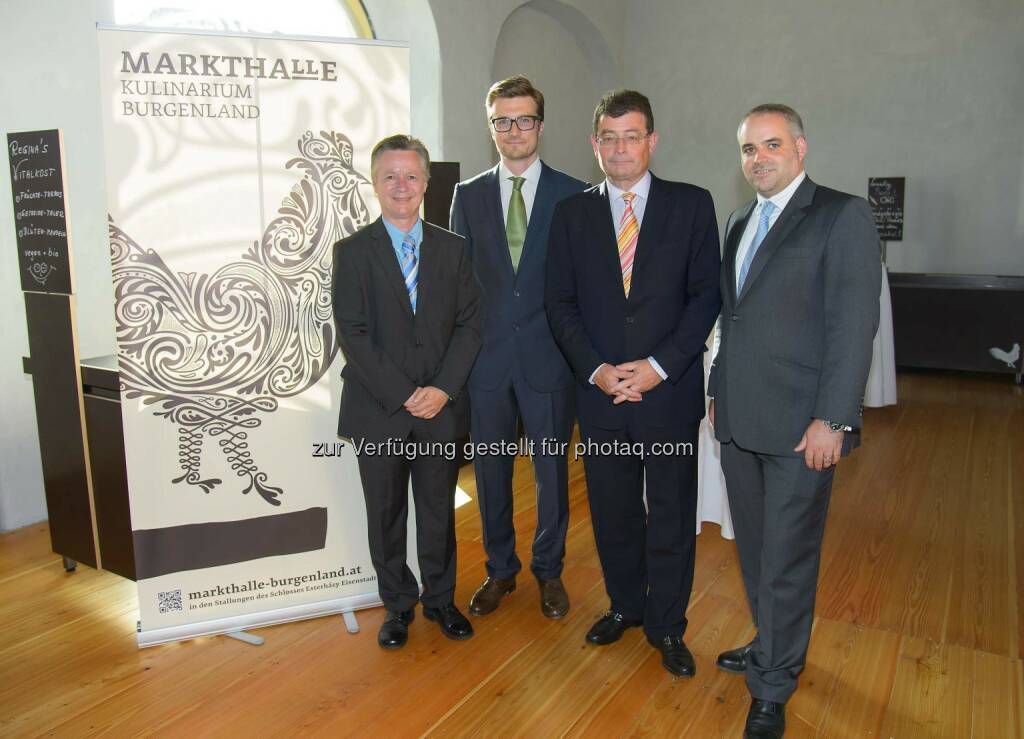 Christian Janisch (Esterházy Immobilien), Clemens Biffl (Esterházy Immobilien), Stefan Ottrubay (Vorsitzender des Direktionsrates), Matthias Grün (Vorsitzender der Wirtschaftsstiftungen: Esterhazy Betriebe GmbH: Solides Wachstum durch nachhaltiges Wirtschaften - Die Esterházy Unternehmens-Gruppe zum Wirtschaftsjahr 2013 (c) Tischler (16.06.2014) 