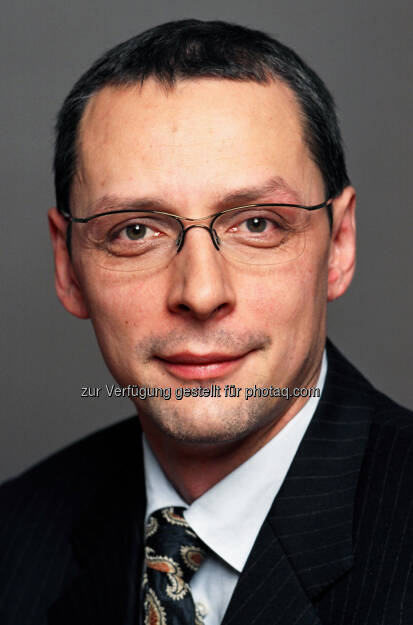 Wilhelm Celeda (48) nahm mit 1. Januar 2013 seine neue Funktion als Vorstandsmitglied der Raiffeisen Centrobank (RCB) auf (c) RCB (02.01.2013) 