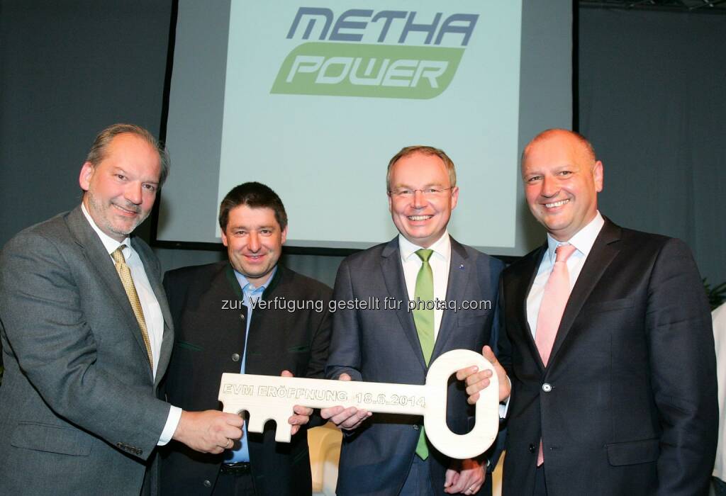 MethaPower Biogas-GF Stefan Malaschofsky, EVM-GF Fritz Schwarz, VP-Landesrat Stephan Pernkopf, Christian Marth, Projektleitung MethaPower Biogas: Eigentümer MethaPower Biogas eröffnet feierlich größte Biogasanlage Österreichs in Margarethen am Moos am 18. Juni 2014. (20.06.2014) 