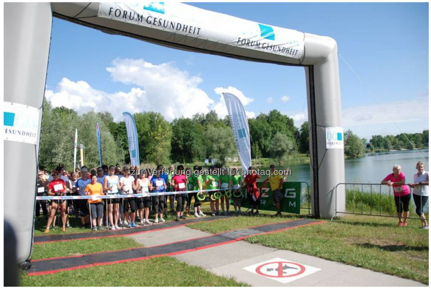 vor dem Start, OÖGKK Frauenlauf Linz 2014