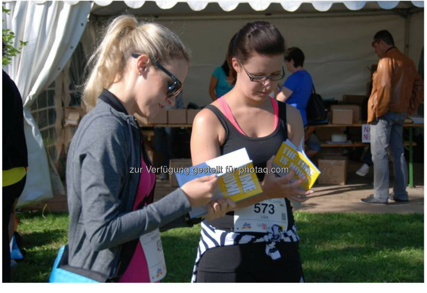 lesen, schmökern, OÖGKK Frauenlauf Linz 2014