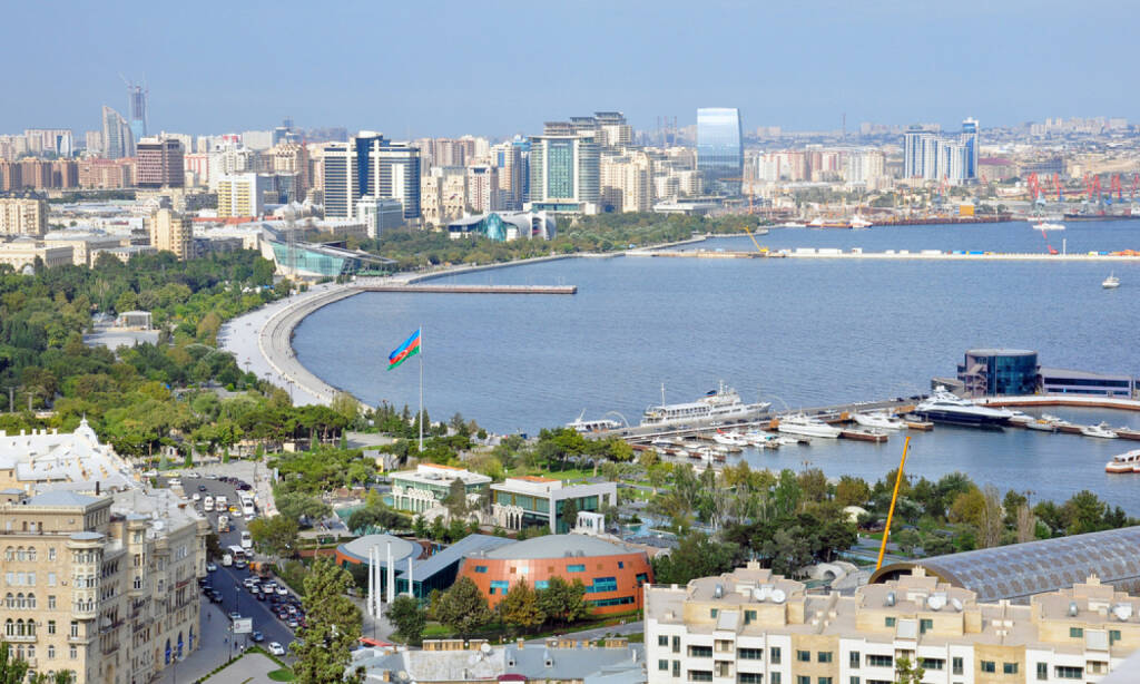 Baku, Aserbaidschan - http://www.shutterstock.com/de/pic-156973904/stock-photo-baku-azerbaijan-september-view-of-baku-bay-natural-harbor-of-the-baku-port-on-september.html Svetlana Jafarova / Shutterstock.com, © shutterstock.com (28.06.2014) 