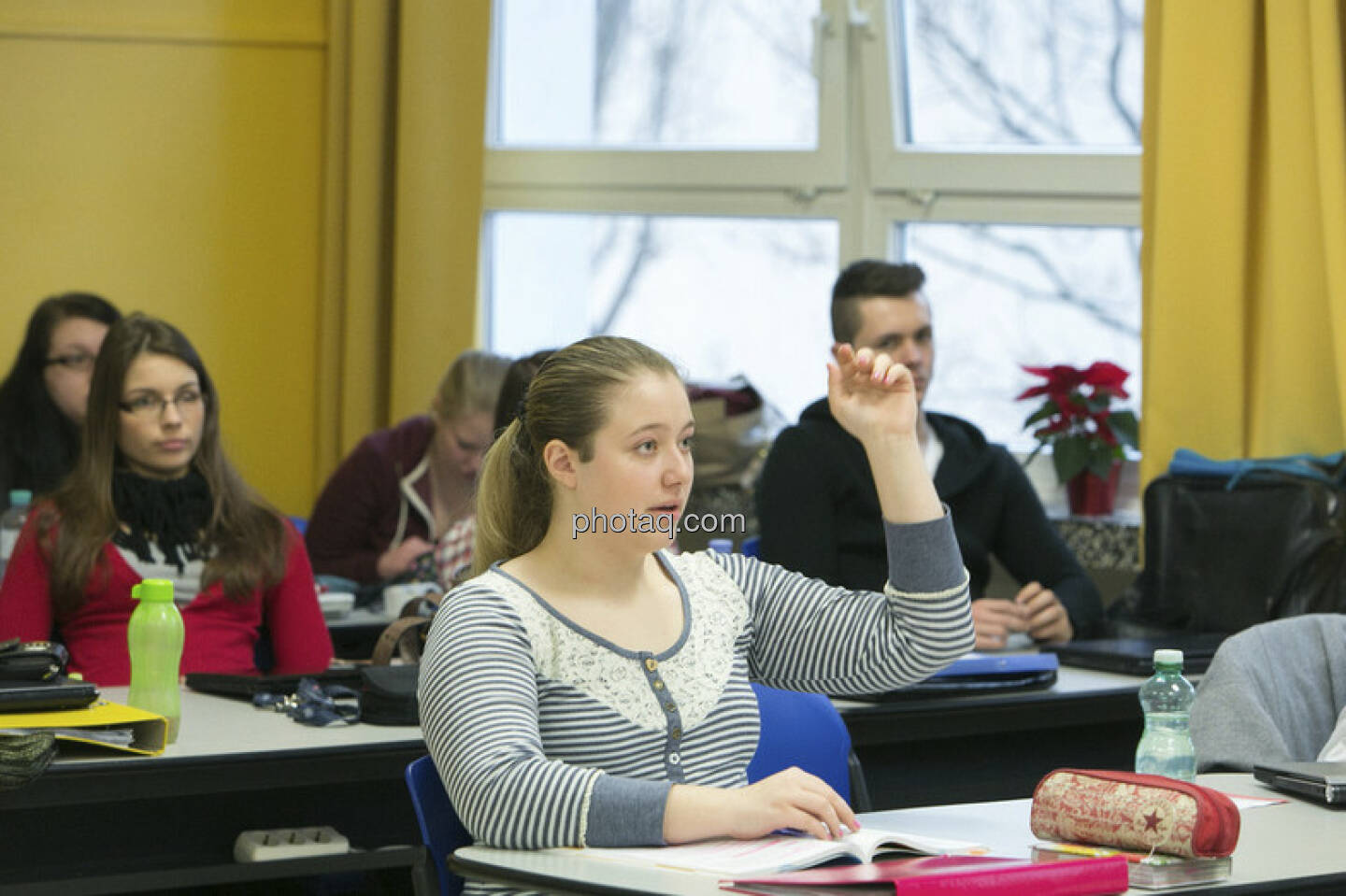 4 AK der Vienna Business School in Floridsdorf beim Börseunterricht