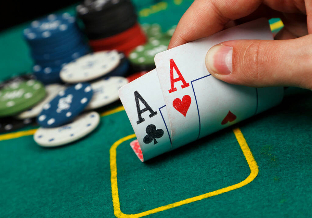Poker, Asse, Casino, gaming, Glücksspiel, http://www.shutterstock.com/de/pic-125243891/stock-photo-poker-aces-pair.html  (01.07.2014) 