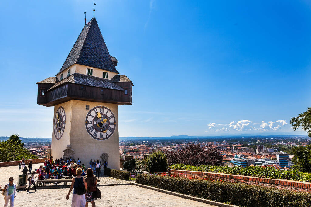 Graz, Uhrturm Steiermark, http://www.shutterstock.com/de/pic-140014933/stock-photo-graz-austria-jun-m-tall-clock-tower-uhrturm-on-june-in-graz-austria-it-was.html (Bild: www.shutterstock.com) (01.07.2014) 