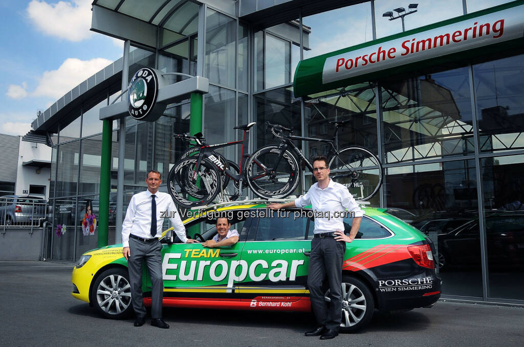 Harald Feilhauer (Geschäftsführer Porsche Wien Simmering), Bernhard Kohl (Inhaber Bernhard Kohl Fahrrad und Fitness), Simon Schupp (Geschäftsführer Europcar Österreich): Europcar Österreich ist offizieller Partner von Bernhard Kohl Fahrrad und Fitness. (C) Europcar Österreich / Porsche Wien Simmering, © Aussendung (01.07.2014) 