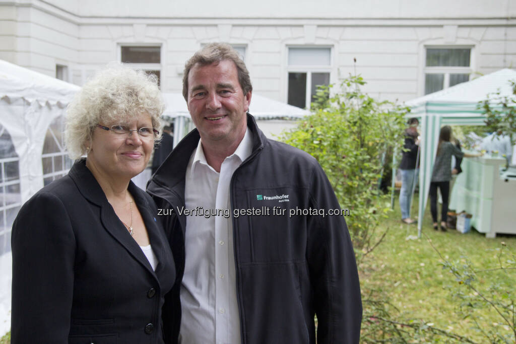 Sabine Seidler, Rektorin TU Wien; Wilfried Sihn, Geschäftsführer Fraunhofer Austria, © Fraunhofer Austria Research GmbH (01.07.2014) 