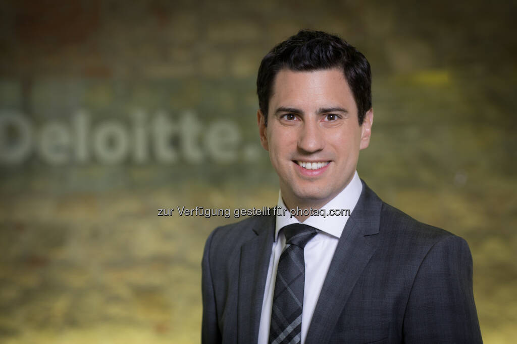 Christian Wilplinger (Partner Deloitte) ist seit 2004 bei Deloitte tätig und blickt auf eine über zehnjährige Berufserfahrung in der Steuerberatung zurück. Als Wirtschaftsprüfer und Steuerberater ist er bei Deloitte für den Private Clients-Bereich zuständig und auf die steuerliche Beratung von Privatpersonen, Stiftungen und Familienunternehmen spezialisiert. In diesem Zusammenhang beschäftigt er sich intensiv mit Spezialfragen der Stiftungs-, Immobilien- und Kapitalvermögensbesteuerung. (Bild: Daniel Hinterramskogler) (01.07.2014) 