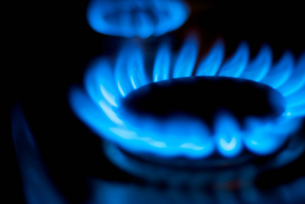 Gasflamme, Gas, Erdgas, http://www.shutterstock.com/de/pic-110832431/stock-photo-blue-natural-gas-flames.html , © (www.shutterstock.com) (01.07.2014) 