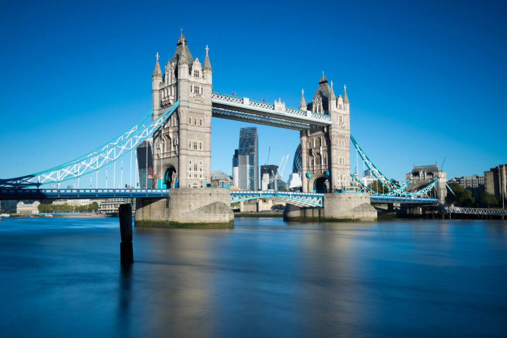 London, Tower Bridge, http://www.shutterstock.com/de/pic-162607085/stock-photo-tower-bridge-in-london-uk.html, © shutterstock.com (02.07.2014) 