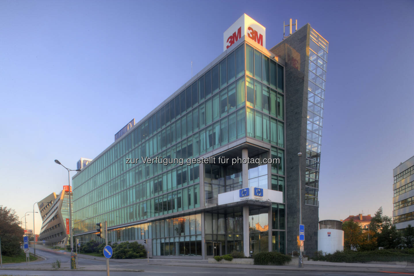 Per 31. Dezember 2012 hat die Immofinanz Group das in Prag gelegene Bürogebäude BB Centrum Building C an den VIG FUND veräußert (c) Passerinvest Group